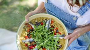 Quinoa met geroosterde groenten en sardientjes