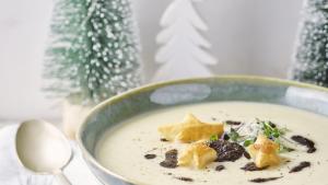 Aardpeersoep met truffeltapenade