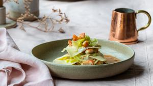 Open lasagne met tijgergarnalen, prei en bisque van nduja