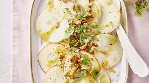 Carpaccio van koolrabi en appel met mosterdvinaigrette
