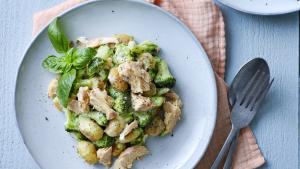 Gnocchi met broccoli en zalm