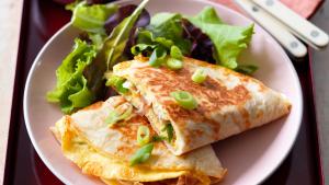 Quesadilla met omelet, ham en kaas