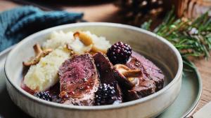 Hertenfilet met braambessensaus