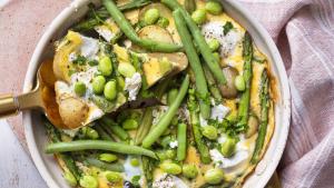Lentefrittata met krieltjes, groene groenten en ricotta