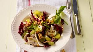 Salade van druiven, radicchio en champignons