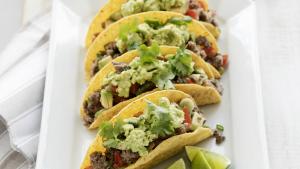 Taco's met rundvlees en guacamole