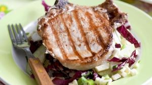 Kotelet met knolseldersalade