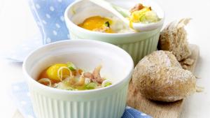 Oeufs en cocotte met garnalen