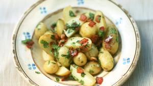 Aardappelen met spek en koriander