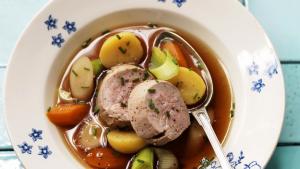 Varkenshaasje in groentebouillon