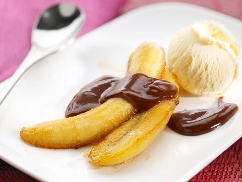 Gebakken banaan met warme chocolade