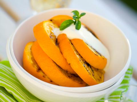 Sinaasappel met vanillesaus