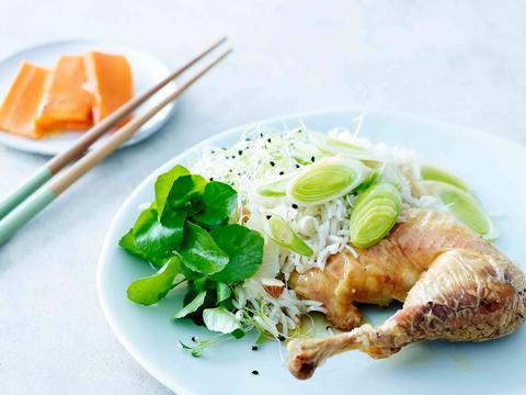 Pilavrijst met gebraden kip en wortelpickles