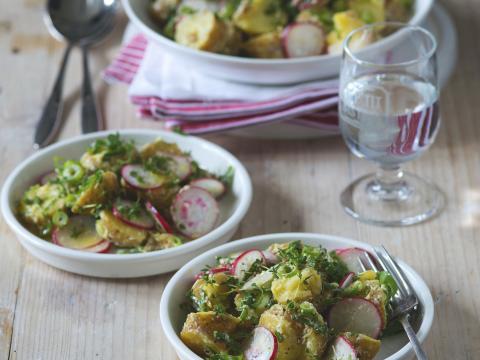Salade de pommes de terre au raifort, cresson et radis