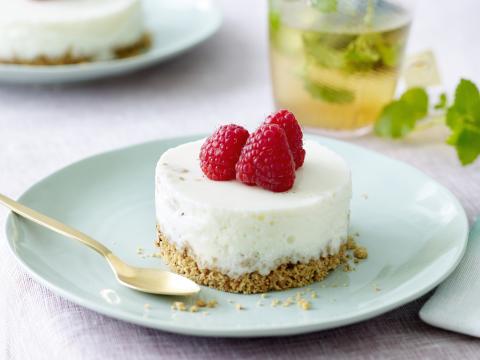Cheesecakes au citron vert et aux framboises