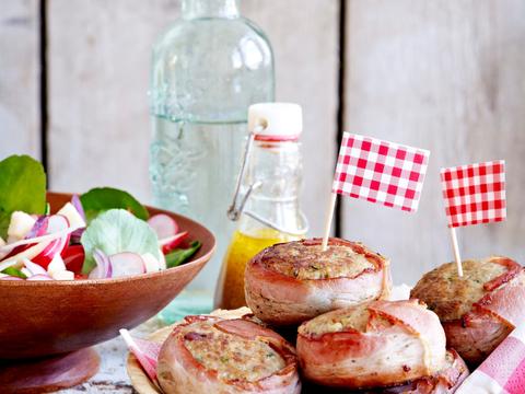Spekburgertjes met appelsalade