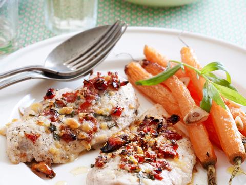 Kalkoenlapjes met tomaten-rozemarijnkorst