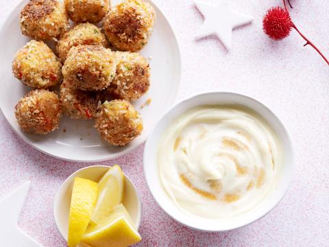 Krabballetjes met knoflook mayonaise