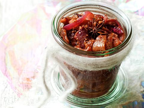 Vijgenchutney met rode ui en veenbessen
