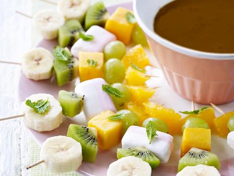 Fruitspiesjes met vchocoladesaus