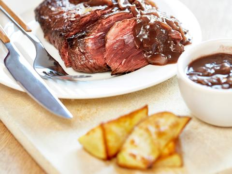 Onglet met sjalottensaus