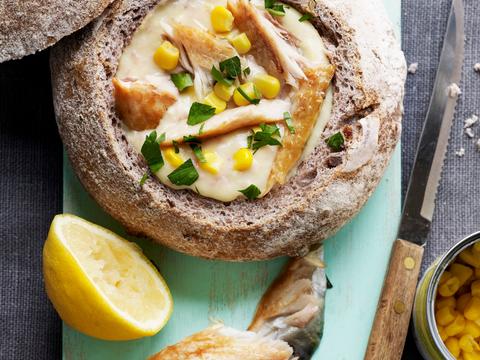 Chowder met gerookte makreel