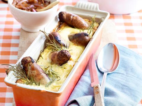 Engelse ovenschotel met worst