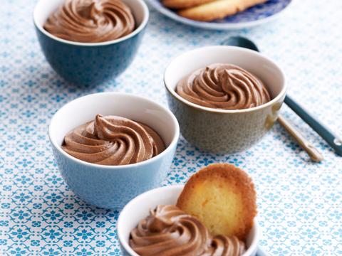 Chocolademousse met kattentongen