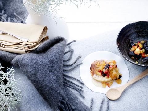 Appelkoekje met pruimen uit Agen