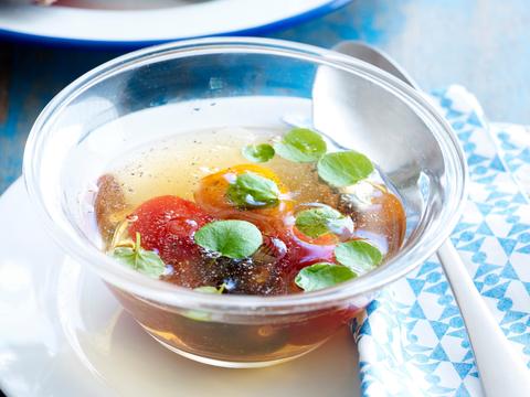 Bouillon met tomatenknikkers