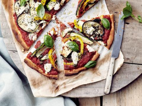 Pizza aux légumes méditerranéens