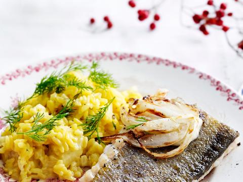 Saffraanrisotto met skrei en venkel