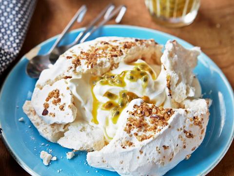 Pavlova met passievruchten