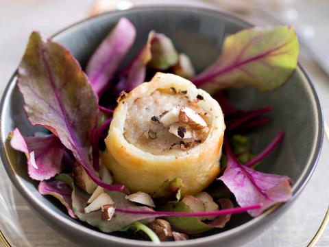 Worstenbroodjes met witte pens en truffelolie