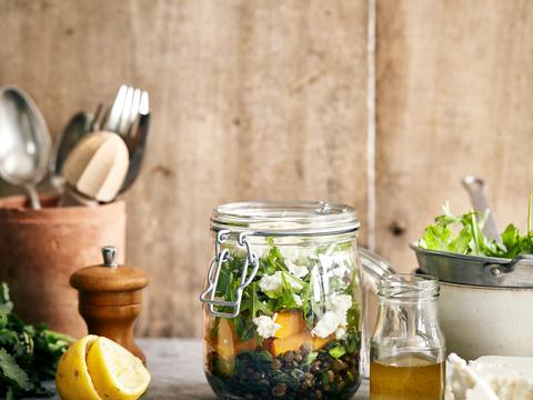 Linzen-pompoensalade met rucola