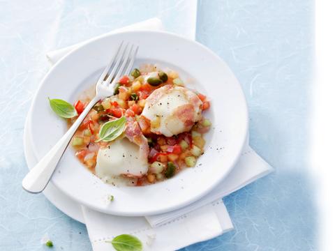 Geitenkaas in spekjasje met meloenrelish