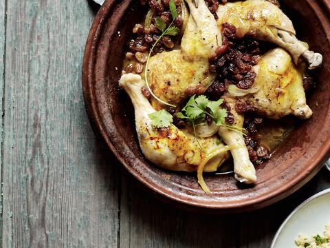 Tajine met kip en rozijnen