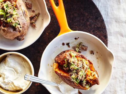 Zoete aardappel met lamsgehakt en courgette
