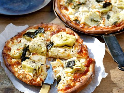 Panpizza met artisjok