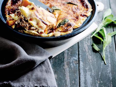 Gratin van pompoen, rode biet en lamsgehakt