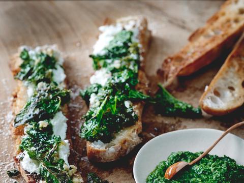 Bruschette met boerenkool en ricotta