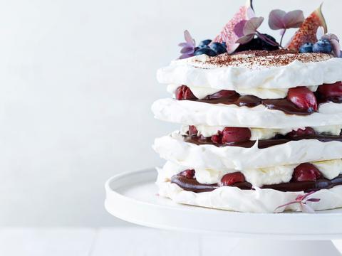 Pavlova met kersen en chocoladeganache