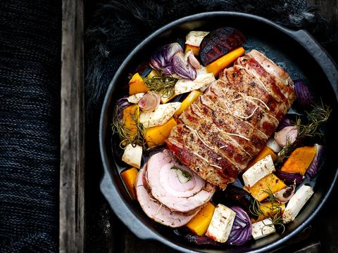 Varkensrollade met geroosterde wintergroenten