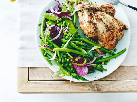 Geroosterd piepkuiken met groene bonen