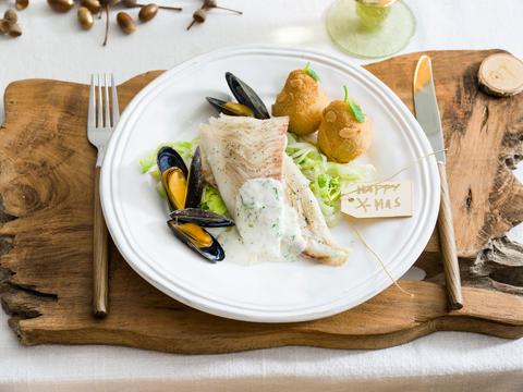 Griet met spitskool en aardappelpeertjes