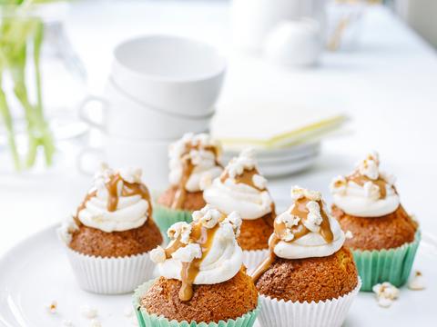 Cupcakes met karamel en popcorn