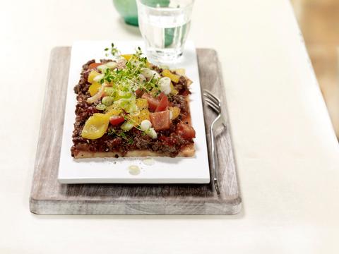 Hartige taart met americain en paprika