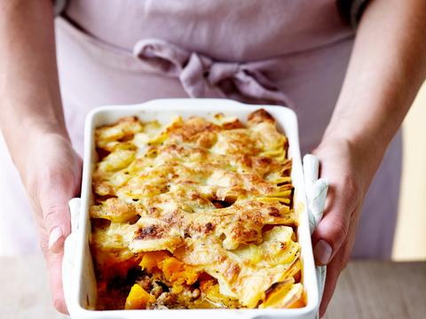 Aardappelgratin met pompoen en gehakt