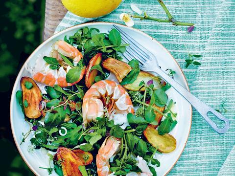 Lauwe aardappelsalade met scampi's