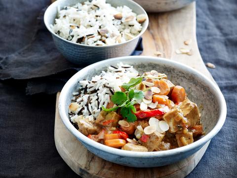 Thaise curry met tofu en rijst